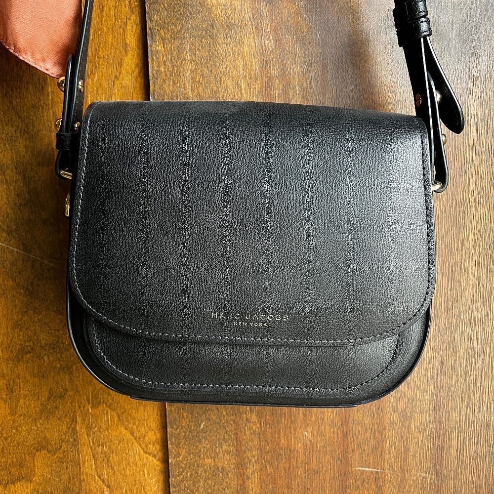Marc Jacobs Black Leather Crossbody Bag-Classic-Lightly Used